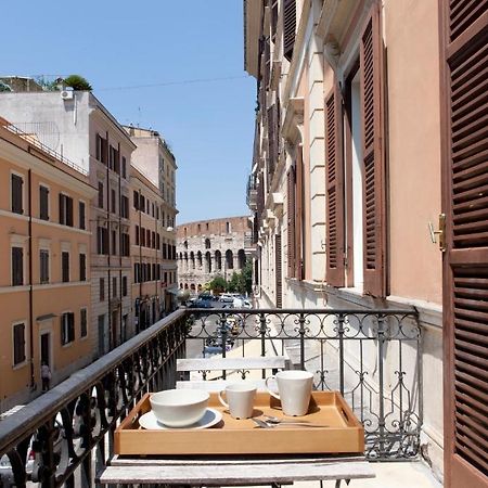 B&B Santi Quattro Al Colosseo Rzym Zewnętrze zdjęcie