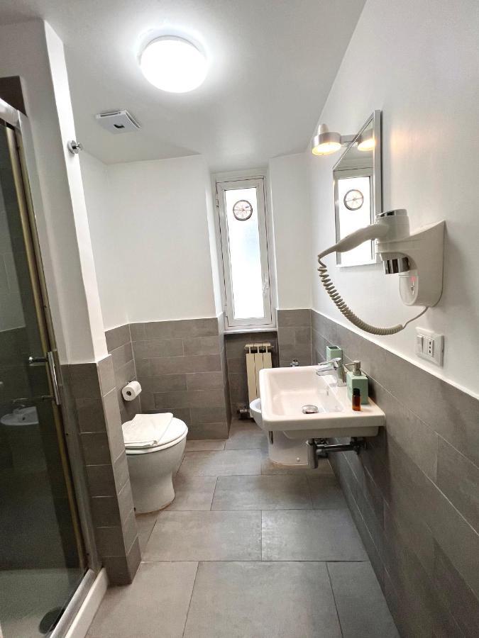 B&B Santi Quattro Al Colosseo Rzym Zewnętrze zdjęcie
