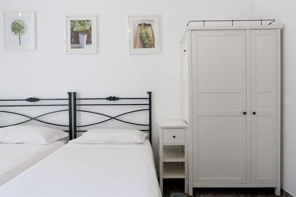 B&B Santi Quattro Al Colosseo Rzym Zewnętrze zdjęcie
