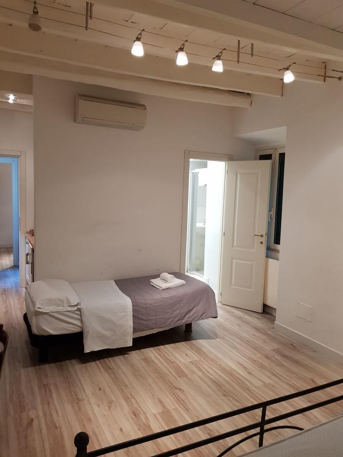B&B Santi Quattro Al Colosseo Rzym Zewnętrze zdjęcie