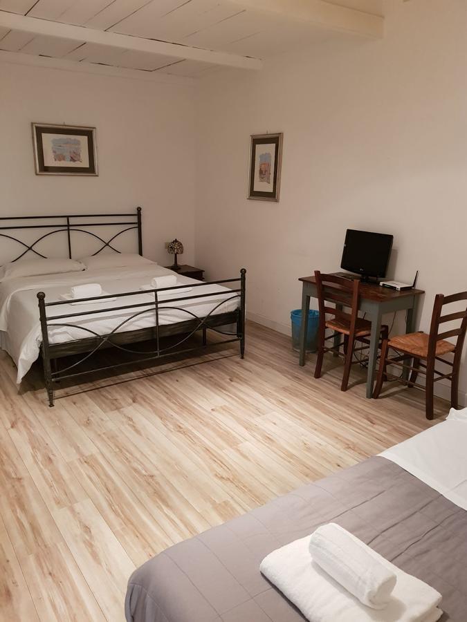 B&B Santi Quattro Al Colosseo Rzym Zewnętrze zdjęcie